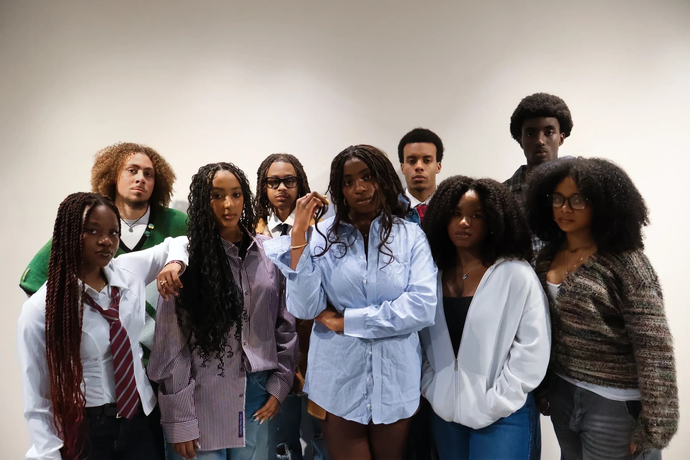 The Noirè team and models together.